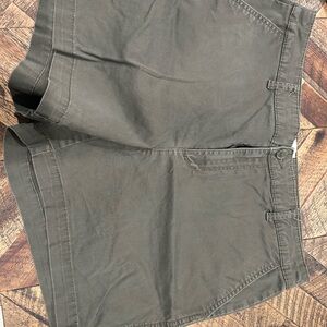 a new day Green Bermuda Shorts Casual Style